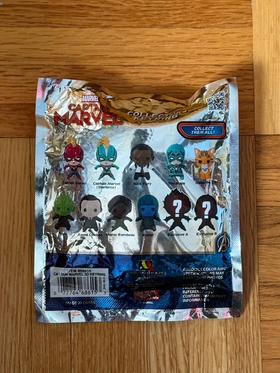 Captain Marvel Collectors Keyring - Picture 2 of 2